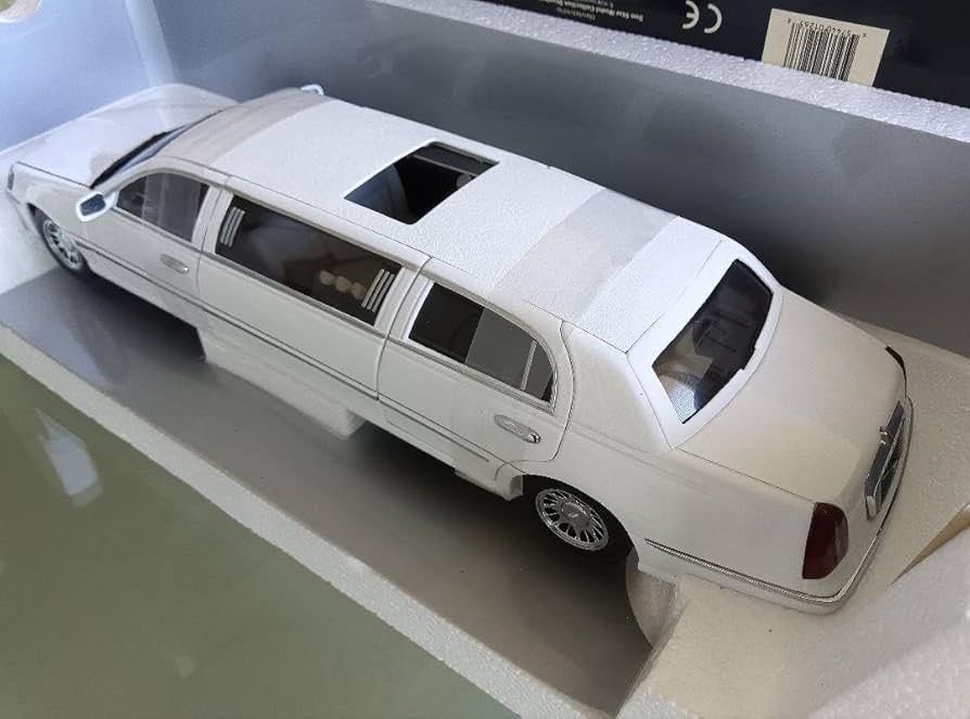 絶版品1/18 リンカーン　リムジン 絶版品1/18 リンカーン リムジン